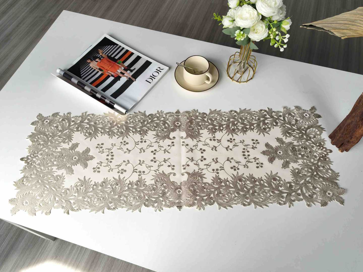 Dekorativni stolni trkač 33x92 cm — paket 6/1