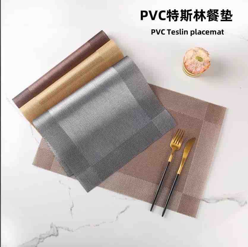 Set PVC podmetača za sto 12/1 – pleteni izgled, mix boja