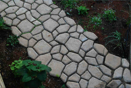 Plastični kalup za popločavanje 50×50×4.5 cm — praktični oblik prirodnog kamena