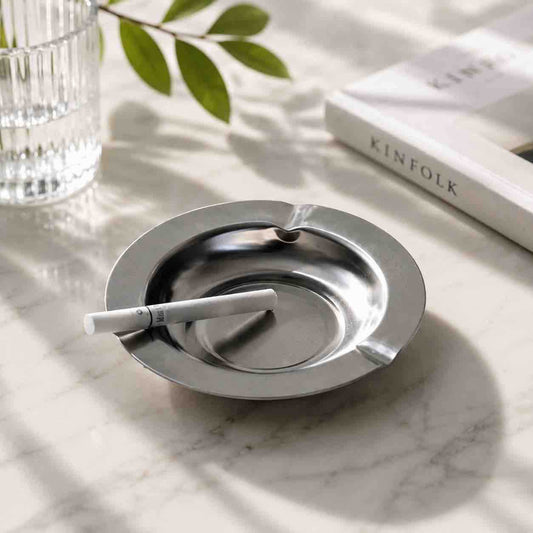 Okrugla metalna pepeljara 12 cm