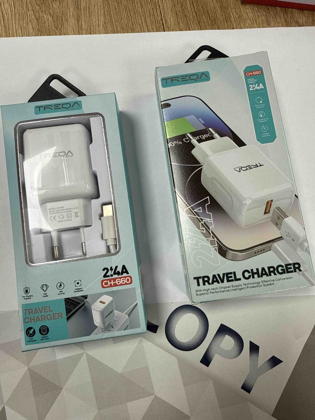USB zidni punjač 2.4A s USB-A izlazom i Type-C kablom