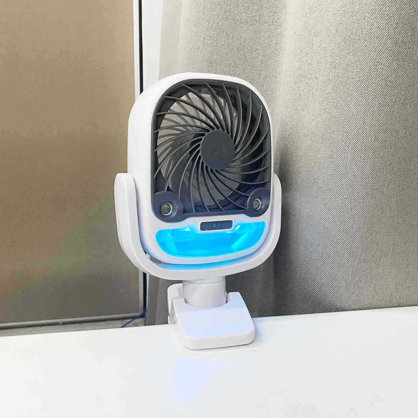 Prenosivi USB stolni ventilator sa stezaljkom i LED osvjetljenjem