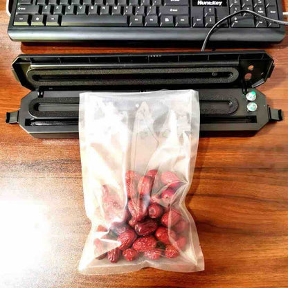 Kompaktni vakuum sealer za hranu – stolni, crni