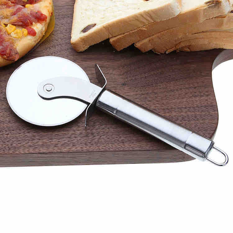 Rezač za pizzu srednji, inox točkić