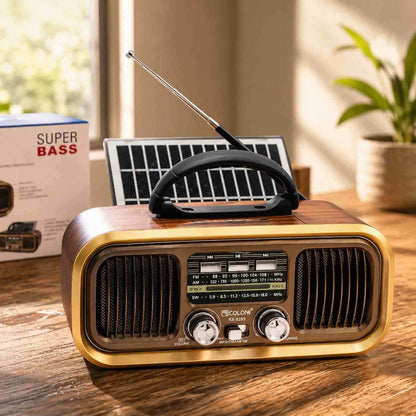 Prenosni radio retro dizajn s antenom i drvenim izgledom
