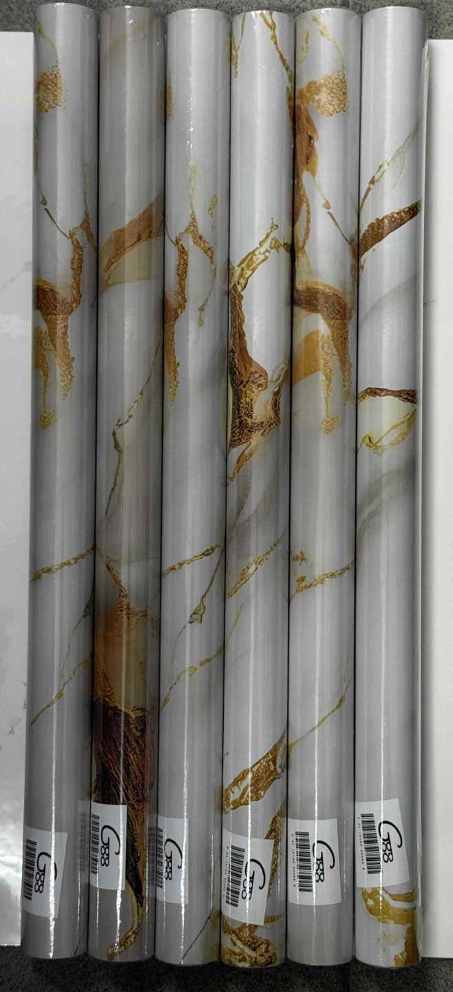 Samoljepljiva tapeta rolna 5m x 60cm – bijela s zlatnim mramornim uzorkom