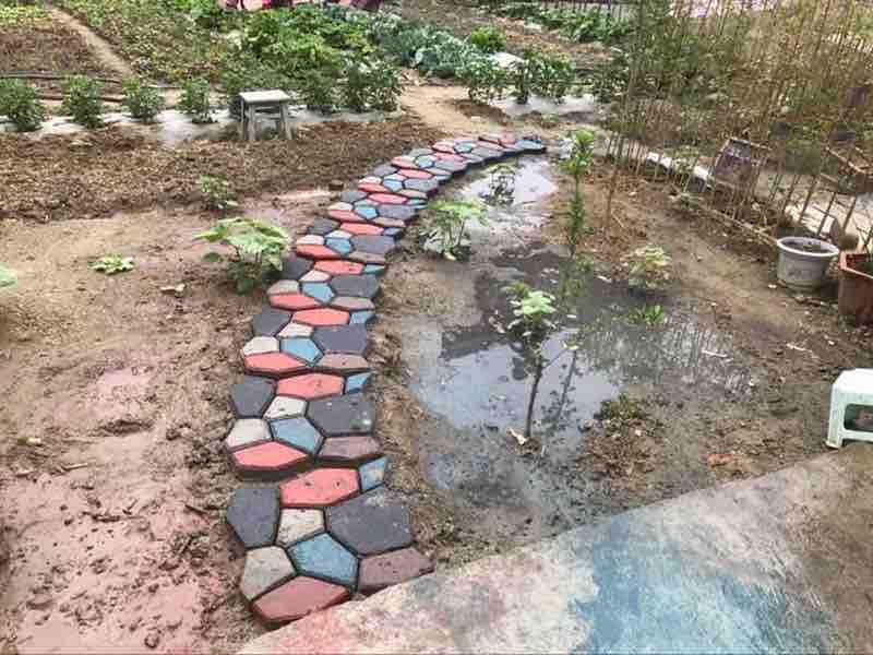 Plastični kalup za popločavanje 50×50×4.5 cm — praktični oblik prirodnog kamena