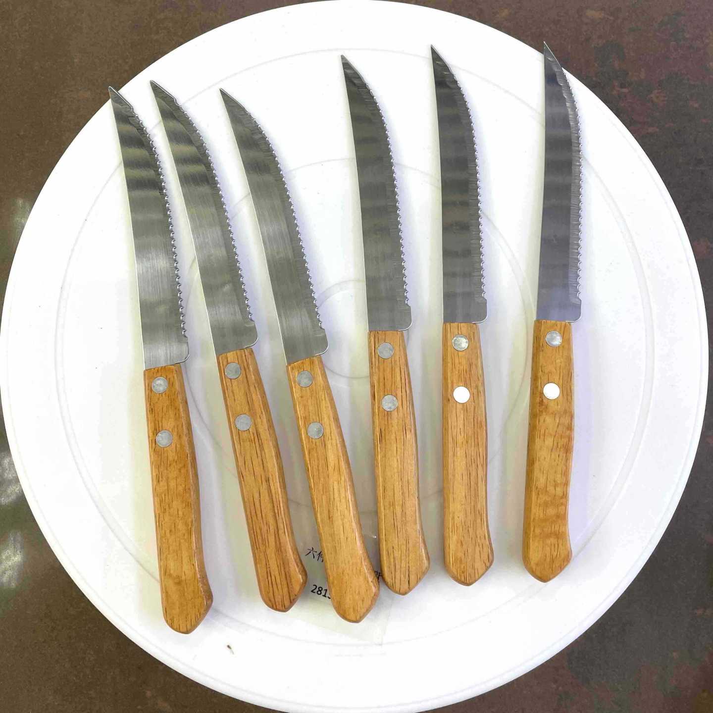 Set 6 steak noževa sa drvenim drškama
