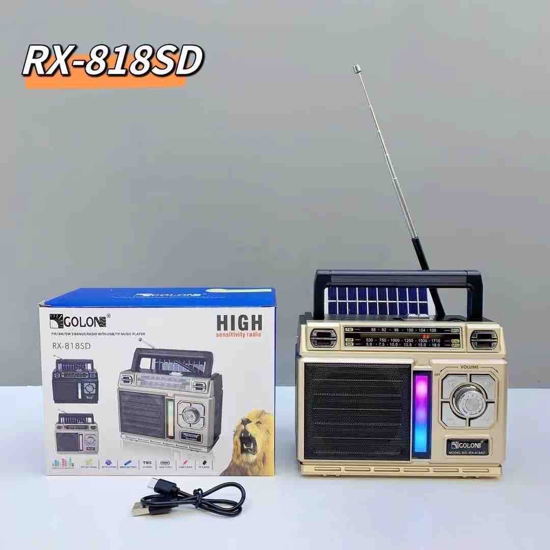 Prenosni radio sa solarnim panelom i LED svjetlom