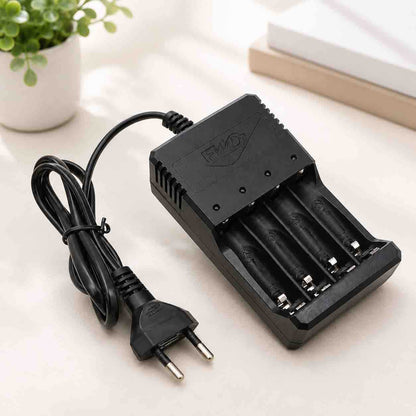 Punjiva USB/AC punjač za 4 AA/AAA baterije sa EU utikačem