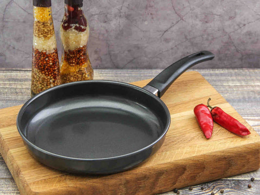 Tava za prženje 18 cm s neprianjajućim premazom